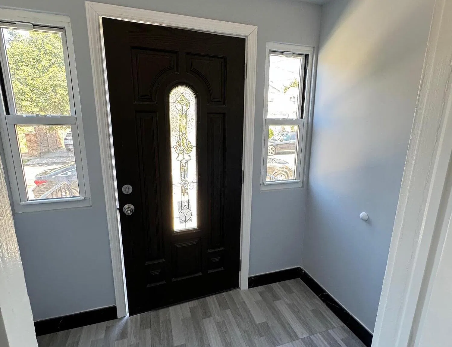 3 bed, 3.0 bath, 2320 sqft, $3,800 — Photo 2