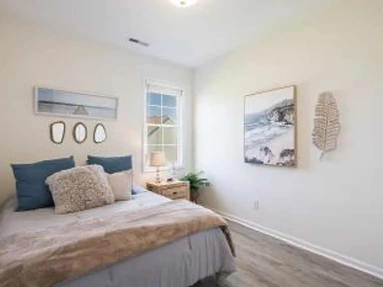 305 Broadleaf Dr — Photo 12