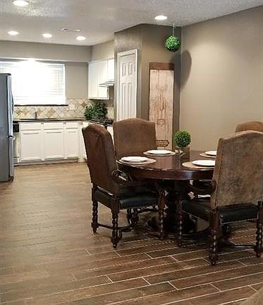 2nd image of 7439 La Place Dr