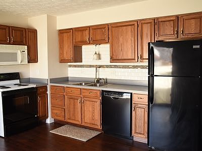 2nd image of 35957 Lake Shore Blvd APT B4