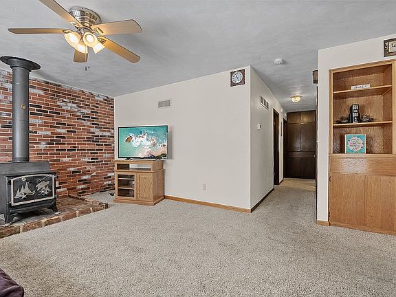 3rd image of 1509 N 6th Ave