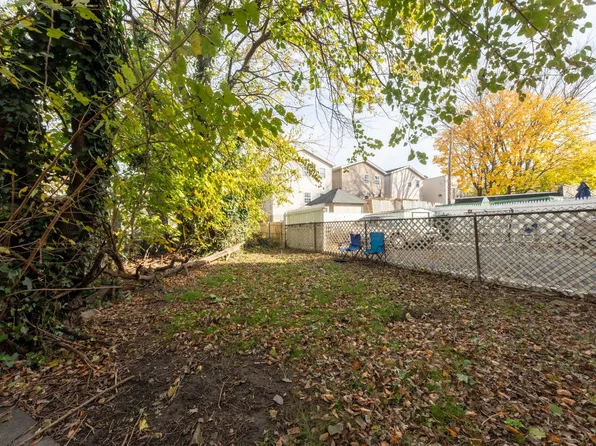 150 Van Nostrand Avenue image 5 of 16