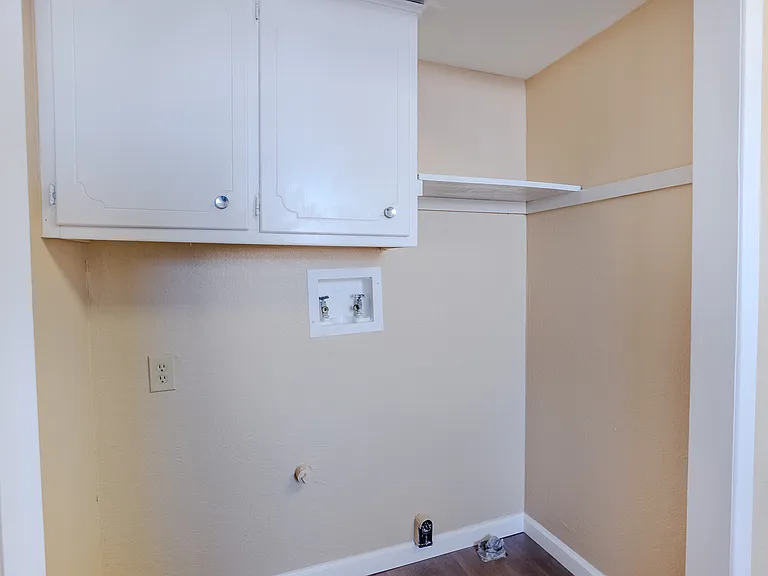 1121 Wallace St — Photo 22