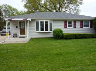 2701 Carpenter Ave, Racine, WI 53403