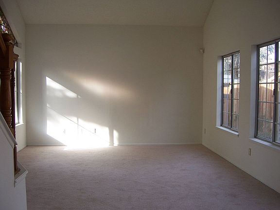 2nd image of 25920 Dracaea Ave