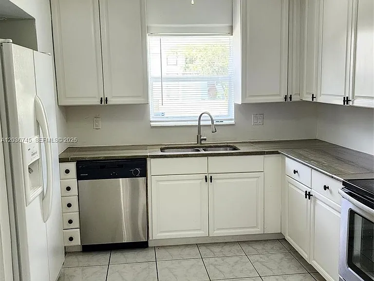 7966 SW 7th Ct — Photo 3