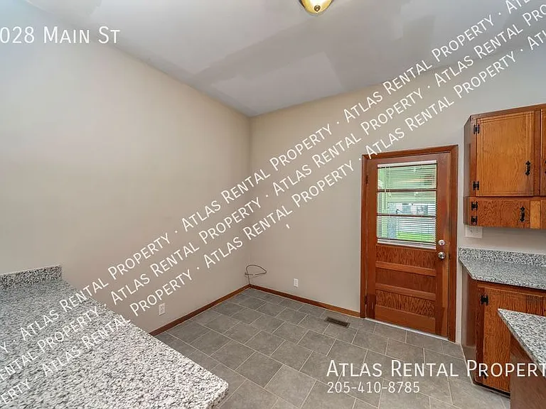 1028 Main St — Photo 20