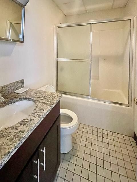 2nd image of 79 Essex St #36