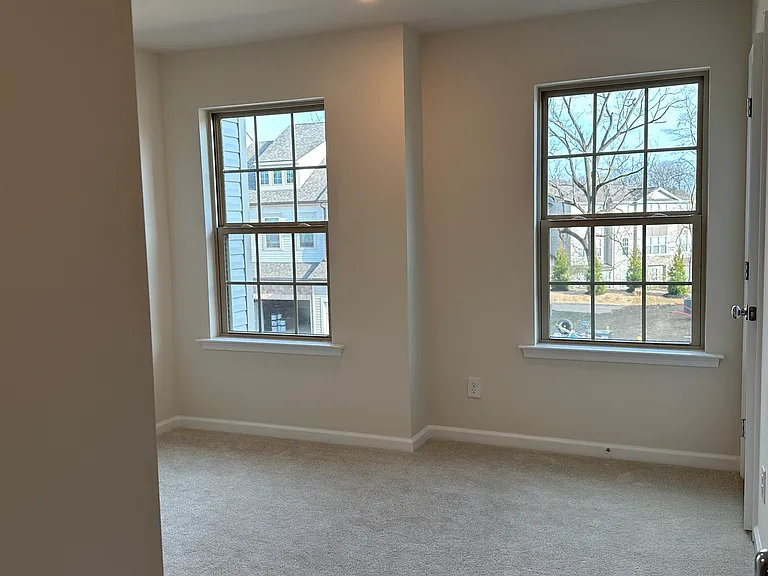 133 S Buck Tavern Way — Photo 5