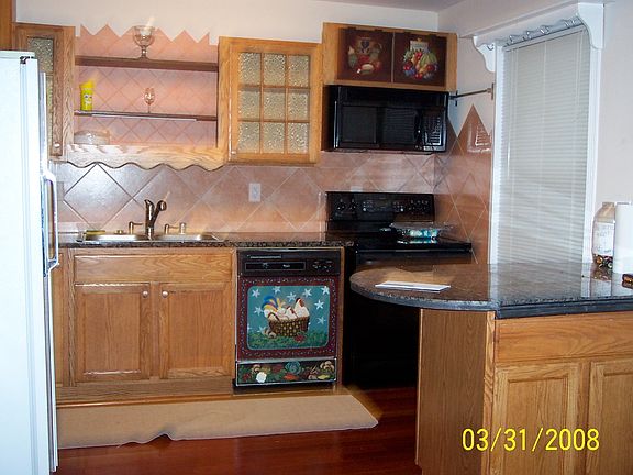 Kitchen with breakfast nook