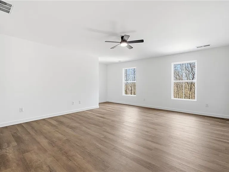 91 Smith And Wesson Way — Photo 45