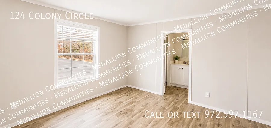 3 bed, 902 sqft, $1,750 — Photo 3