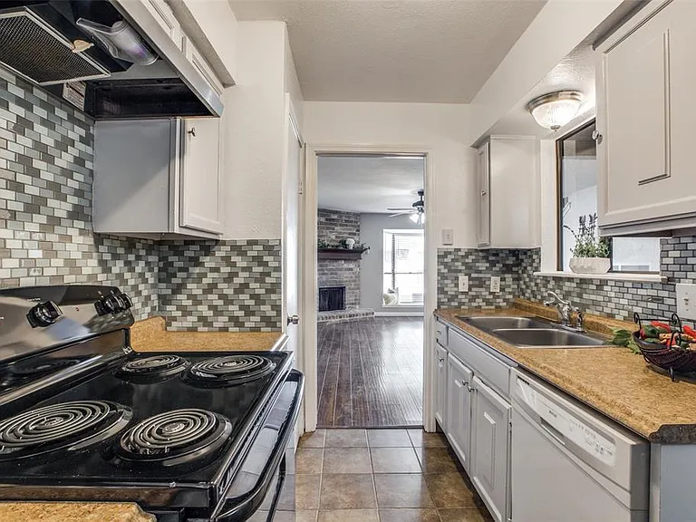 2103 Place Rebecca Ln #D4 — Photo 13