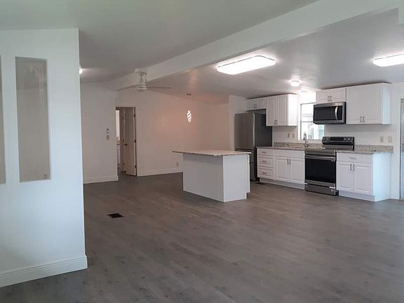 4th image of 5200 28th St N #611