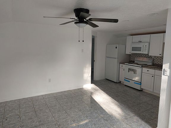 5th image of 5912 31st St N #2
