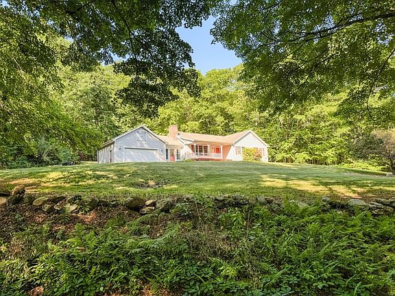 2nd image of 40 Mathews Rd