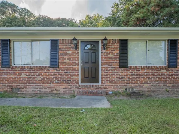 2844 Whispering Hills Dr, Chamblee, GA 30341