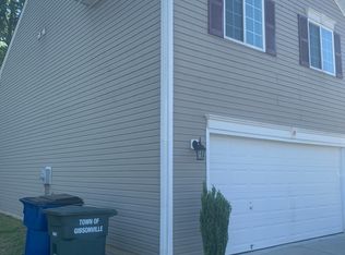 120 Walnut Crossing Dr, Whitsett, NC 27377