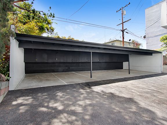 5th image of 7632 Hampton Ave #2