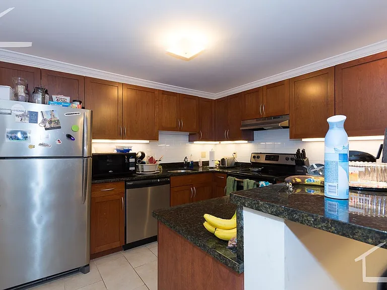 25 Glenville Ave #B — Photo 6