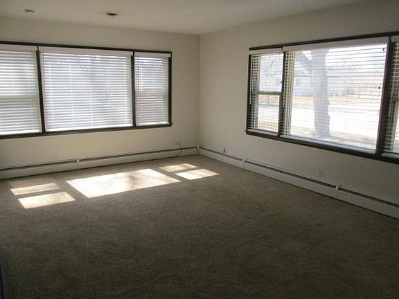 3rd image of 1603 Lake Ave