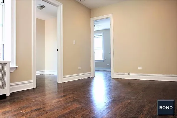 Rented by Bond New York | media 20