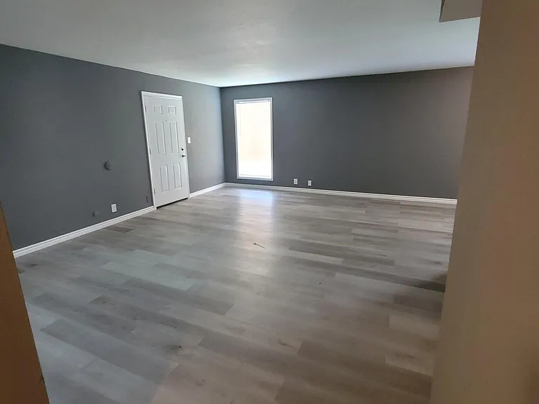 527 E Caney St #K — Photo 14
