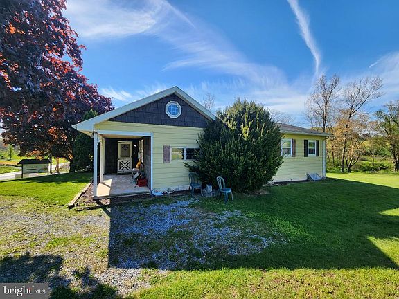 3rd image of 1692 Gish Rd
