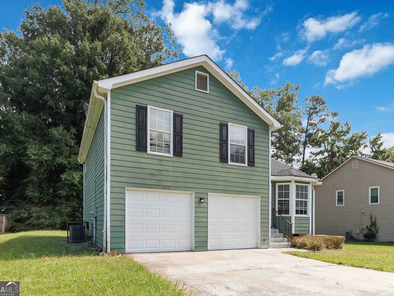 3 bed, 2.5 bath, 1560 sqft, $1,850 — Photo 3