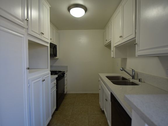 5th image of 14710 Burbank Blvd APT 108