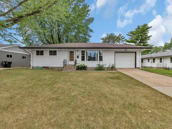 708 Koronis Ave, Paynesville, MN 56362