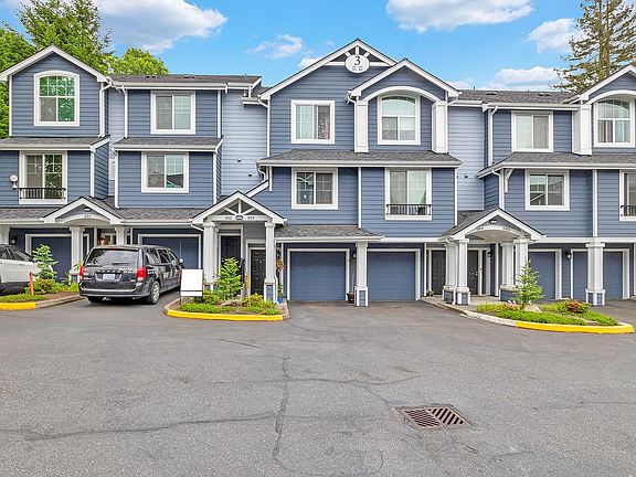 3rd image of 16125 Juanita Woodinville Way NE Unit 303