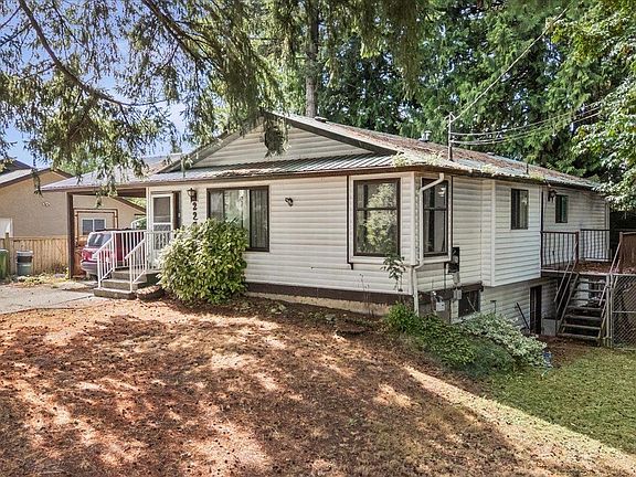 2nd image of 2277 Mouldstade Rd