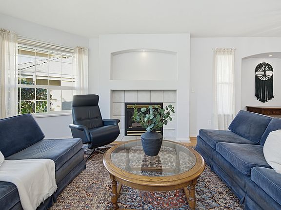 5th image of 20764 91a Ave
