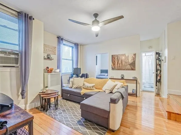 21-05 33rd Street #1F, Astoria, NY 11105