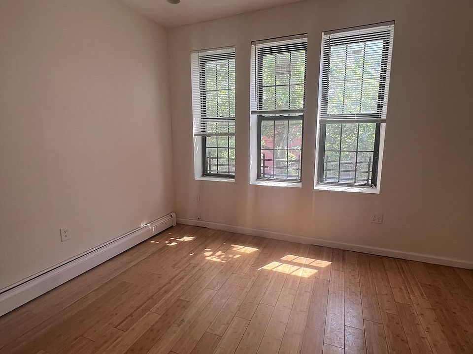 1st image of 1001 E 217th St #2
