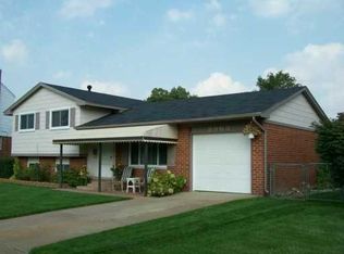 8965 Bristol Ct, Ypsilanti, MI 48198
