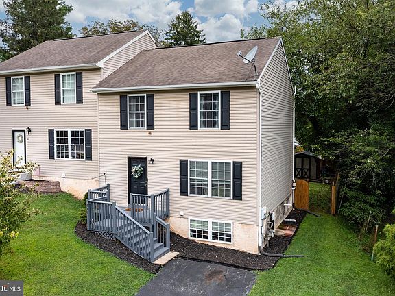 3rd image of 213 Talucci Dr