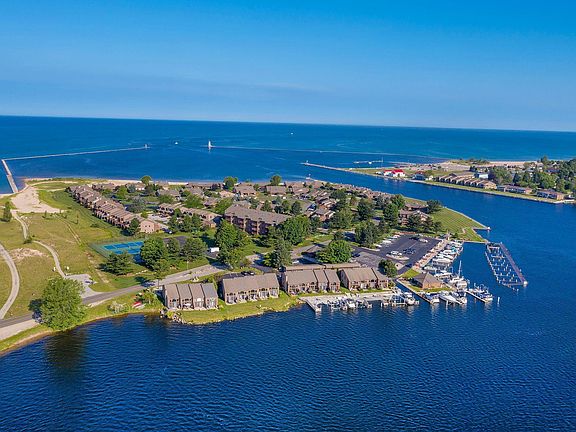 2nd image of 74 Harbor Dr
