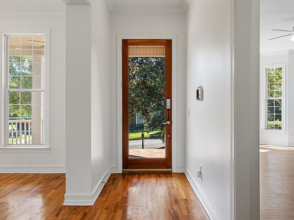 4th image of 2130 Fielding Way