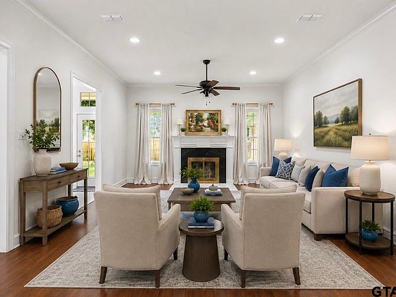 5th image of 3305 Oak Village Dr