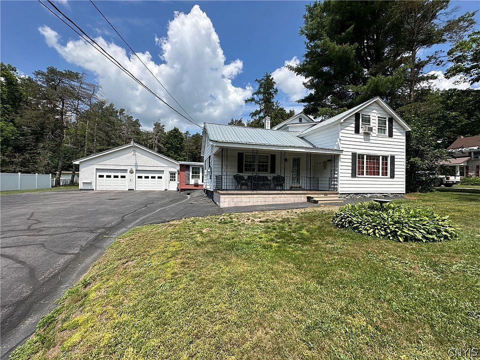 1st image of 114 Woodgate Dr