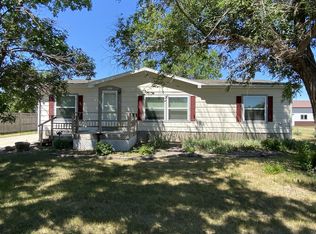 406 Ash St NE, Herreid, SD 57632