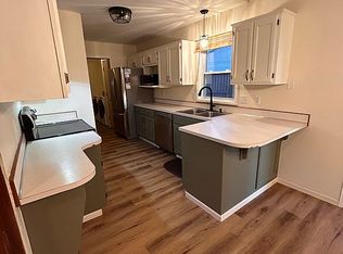 310 Hackberry Ave, Manhattan, KS 66502