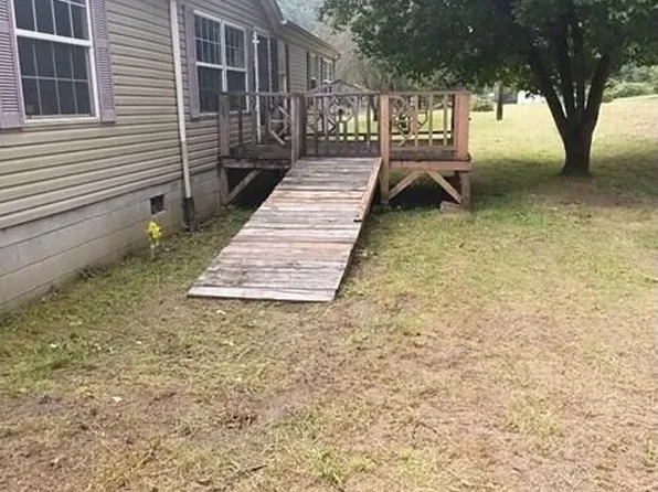 2336 Highway 205, Campton, KY 41301