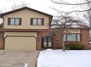 311 Seminole Ct, Midland, MI 48642