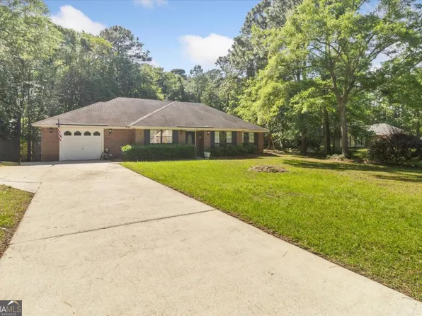 92 S Huntington Ct, Richmond Hill, GA 31324