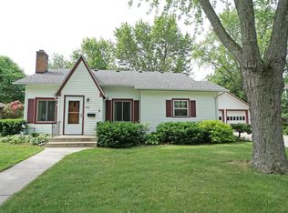 727 Washington St, Oconomowoc, WI 53066
