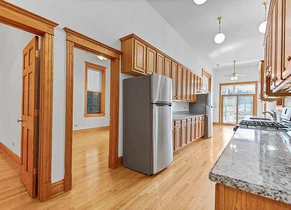 3rd image of 1238 N Noble St #27570a704