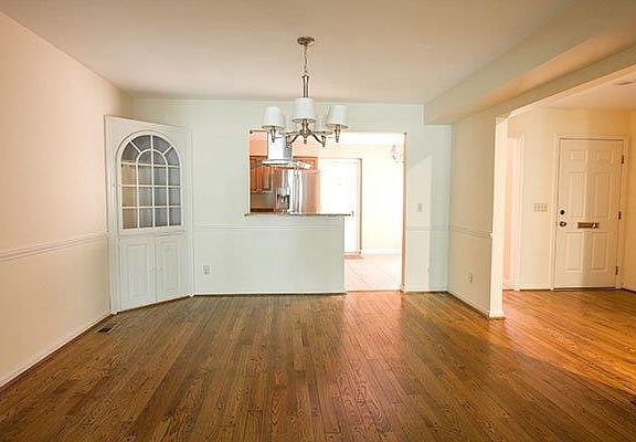 4th image of 3788 Ashworth Dr